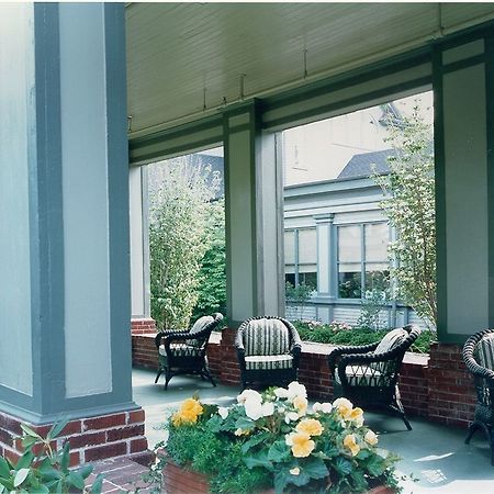 Roycroft Inn East Aurora Dış mekan fotoğraf